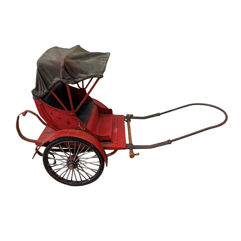 Metal Horse Carriage Richot by Jayland Size: 15" L x 6.5" W x 10" H. Vintage Toy
